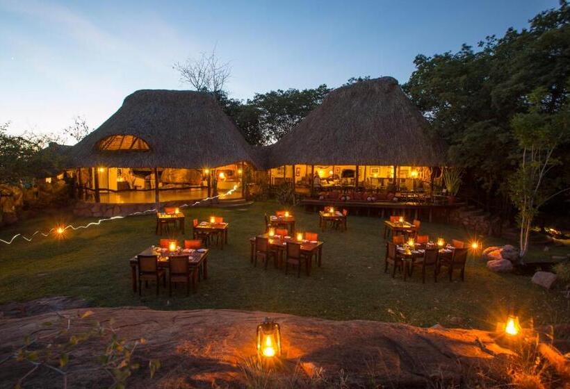 בית מלון כפרי Elewana Elsa S Kopje