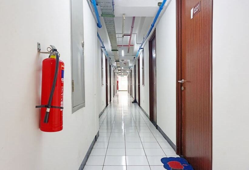 호텔 Oyo 91593 San San Rooms Apartment Gunung Putri Square