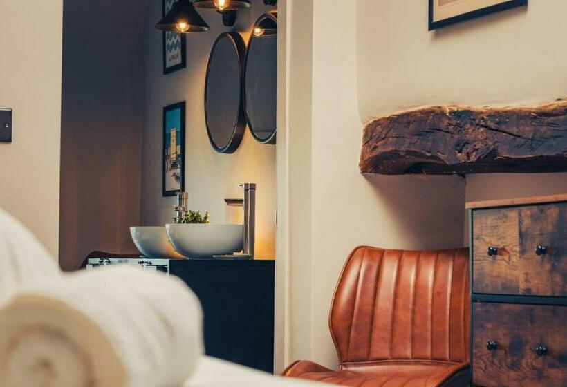 בית מלון כפרי Reubens Congleton