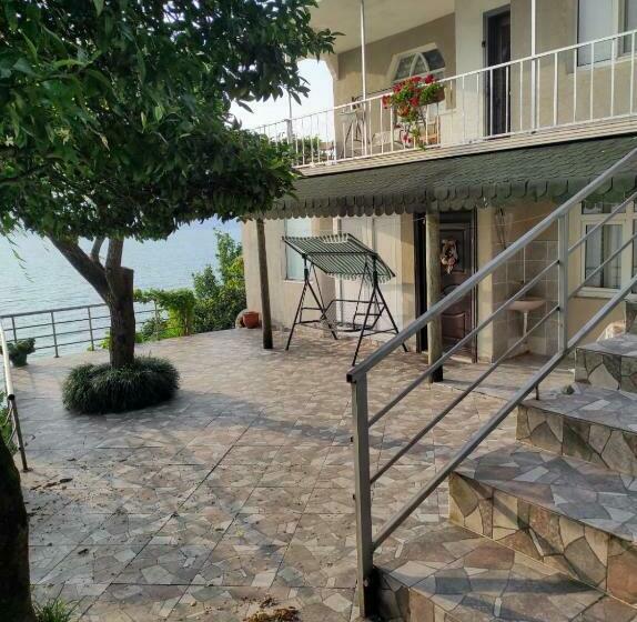 Kemer Köyü Kır Evi