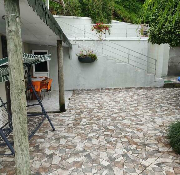 Kemer Köyü Kır Evi