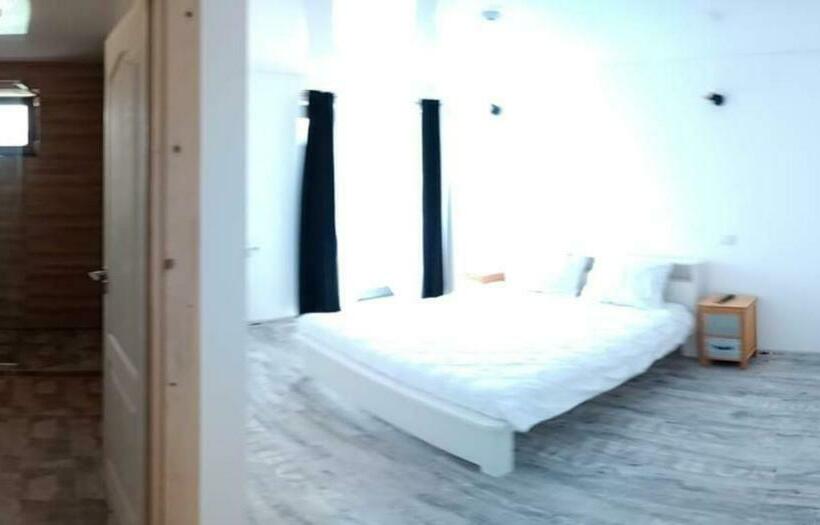 Пансион Casa Prieteniei   Camere   3 Km Piatra Neamț