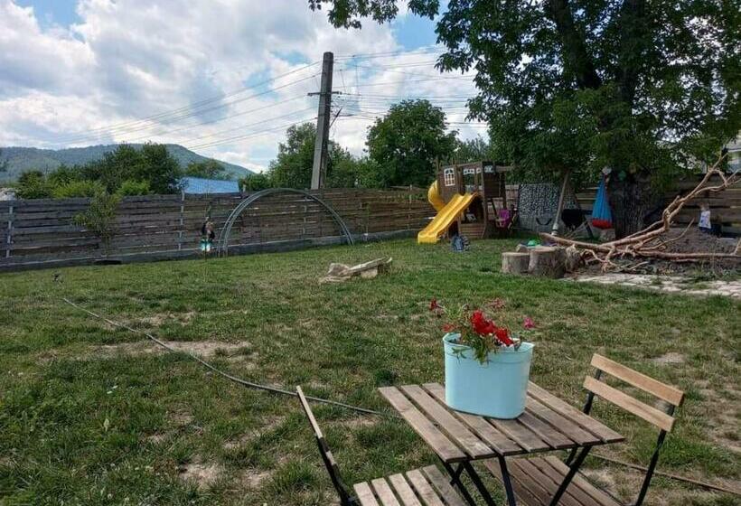 Пансион Casa Prieteniei   Camere   3 Km Piatra Neamț