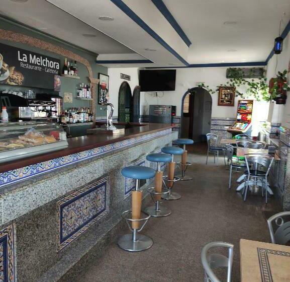 פנסיון Hostal Restaurante Bar Cafeteria La Melchora