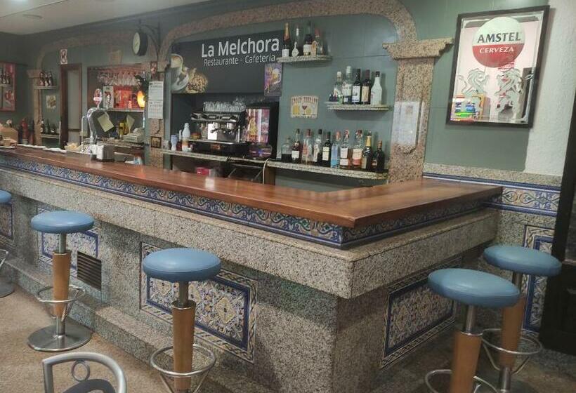 펜션 Hostal Restaurante Bar Cafeteria La Melchora