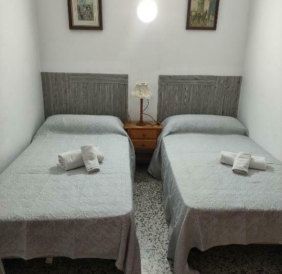 פנסיון Hostal Restaurante Bar Cafeteria La Melchora