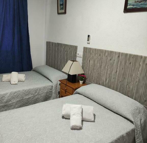 펜션 Hostal Restaurante Bar Cafeteria La Melchora