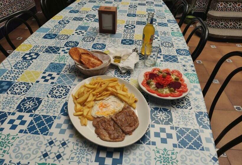 Пансион Hostal Restaurante Bar Cafeteria La Melchora