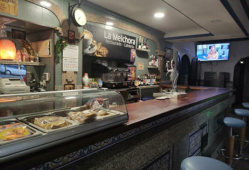 פנסיון Hostal Restaurante Bar Cafeteria La Melchora