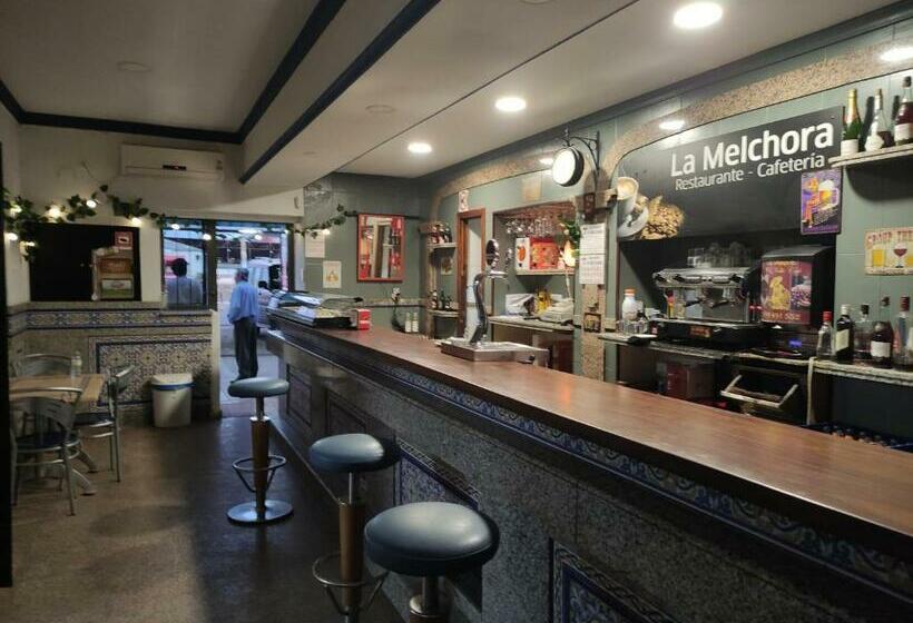Пансион Hostal Restaurante Bar Cafeteria La Melchora