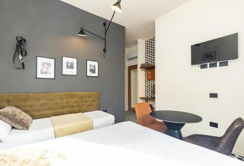 פנסיון Iknos Accommodation