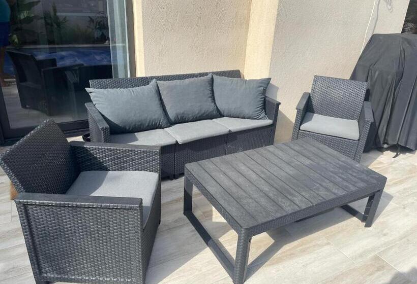 بنسيون Maison Lilomel