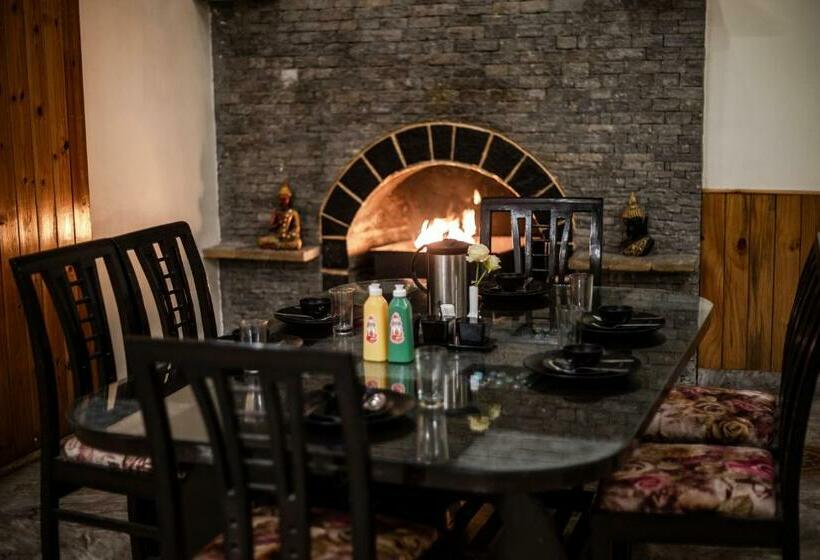 بنسيون Tales N Trails