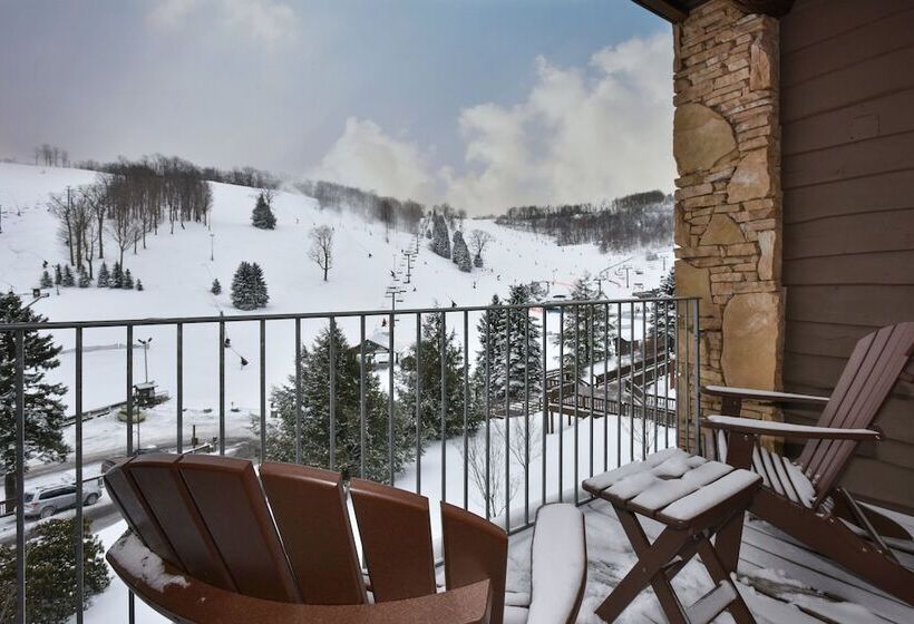 Slopeside Hotel By Seven Springs Resort