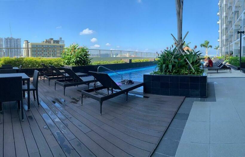 Smdc Coast Residences Roxas Boulevard Corner Pasay Condo Unit