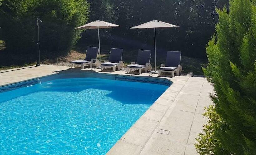 Superb Contemporary 2 Bed Villa +private Pool