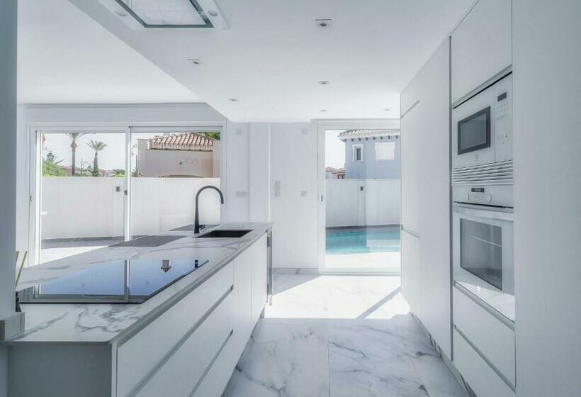 Villa Fresno With Private Pool On Gated 5 Mar Menor Golf Resort 3 Bed/3 Shower/wc