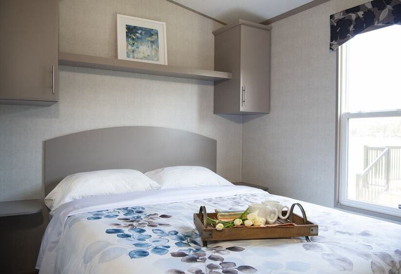 Vine Ridge Resort Cottages