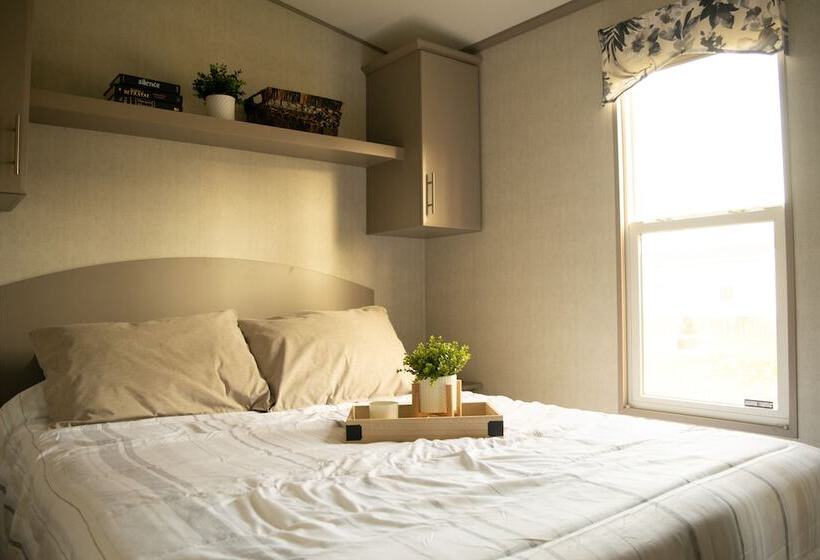 Vine Ridge Resort Cottages