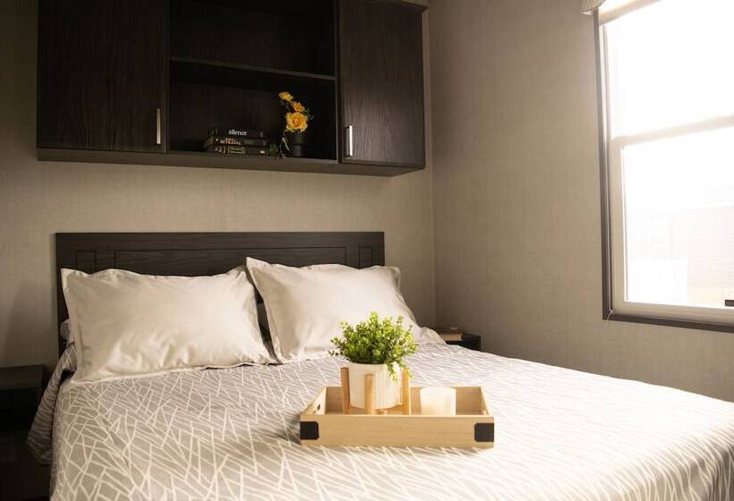 Vine Ridge Resort Cottages