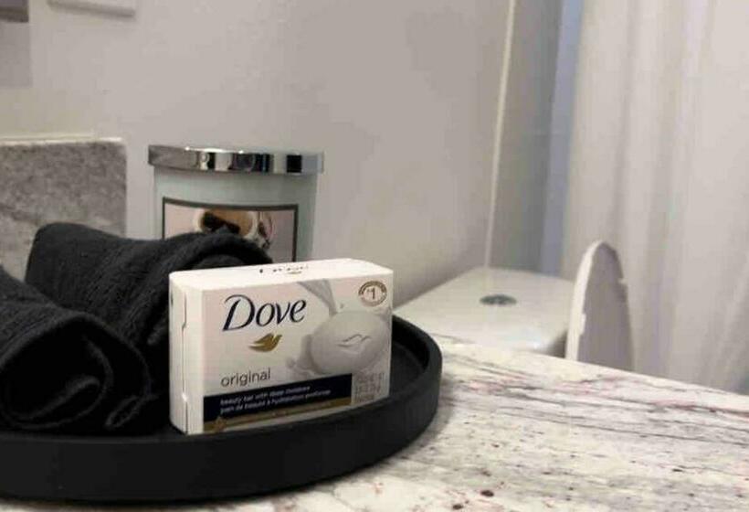 2br Plush Suites Hidden Gem