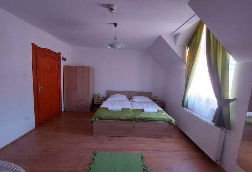 تختخواب و صبحانه Csipke Vendégház