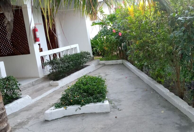 住宿加早餐 Kivulini Garden Lodge