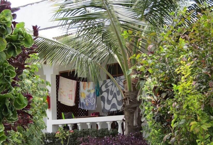 住宿加早餐 Kivulini Garden Lodge