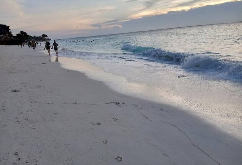 住宿加早餐 Kivulini Garden Lodge