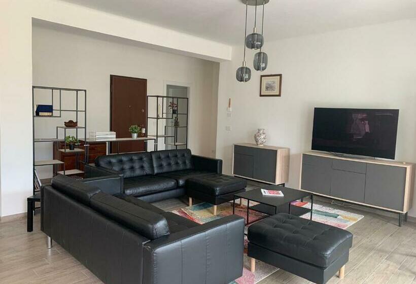 Big Appartement   9 Guests   Air Conditionning And Courtyard