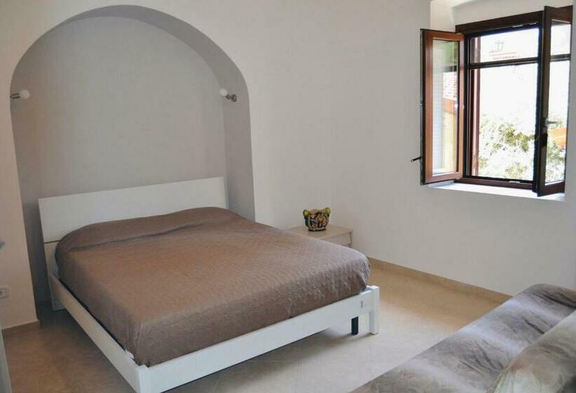 Elegante Appartamento In Piazza [mare A 3 Minuti]