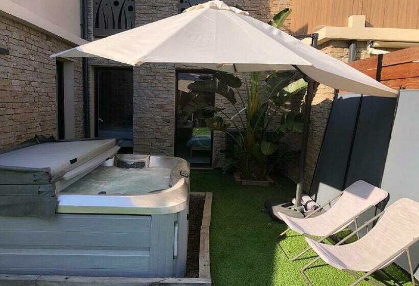 Giens, Superb High End Apartment With Jacuzzi