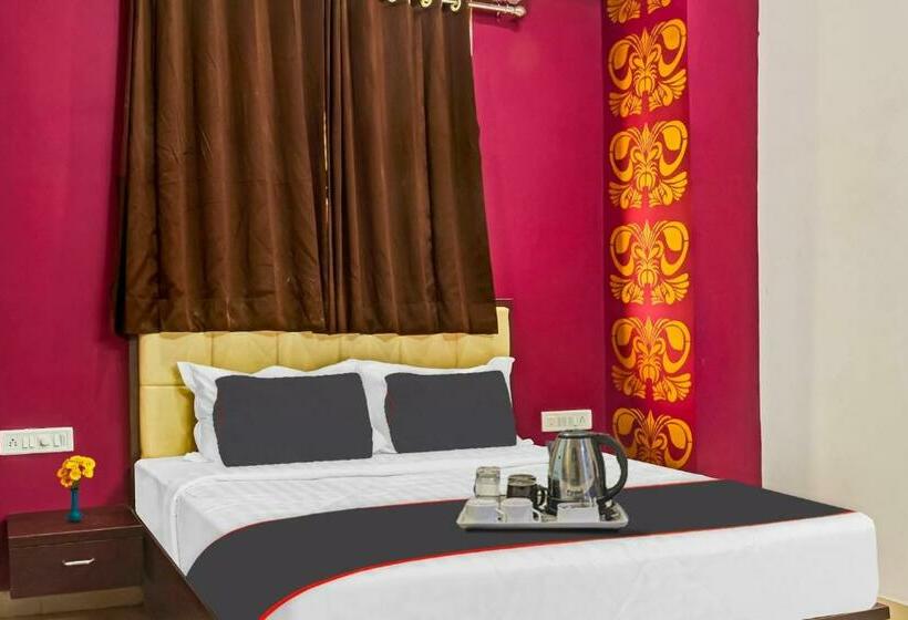 호텔 Collection O  Thakur