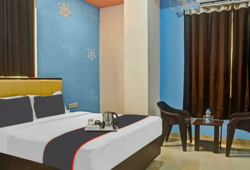 호텔 Collection O  Thakur