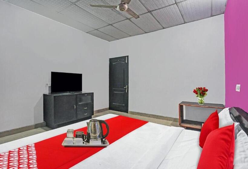 هتل Flagship 92707  Mahi