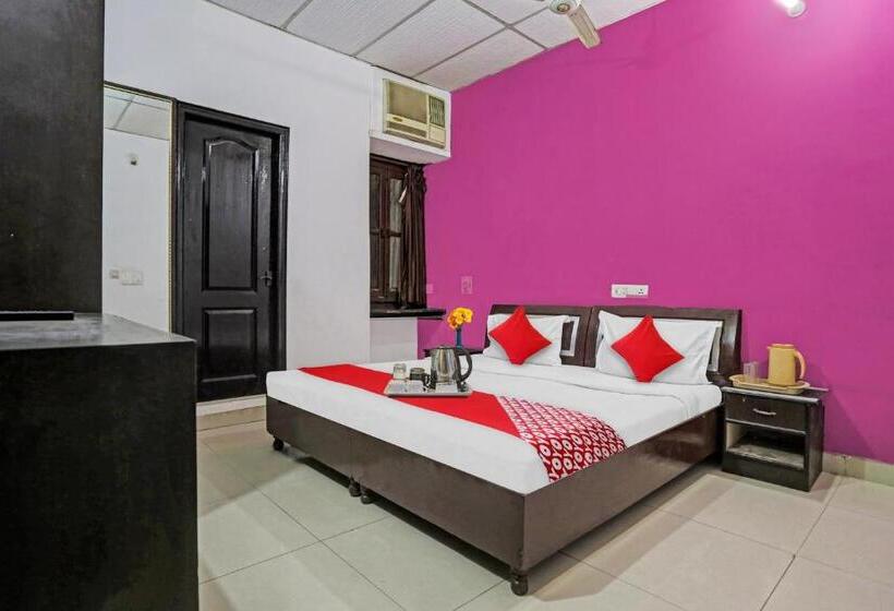 هتل Flagship 92707  Mahi