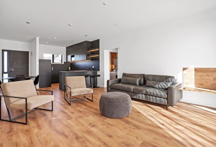 בית מלון כפרי Grand Suites Lake Tekapo