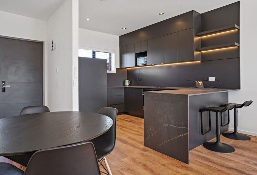 בית מלון כפרי Grand Suites Lake Tekapo