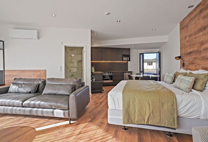 בית מלון כפרי Grand Suites Lake Tekapo