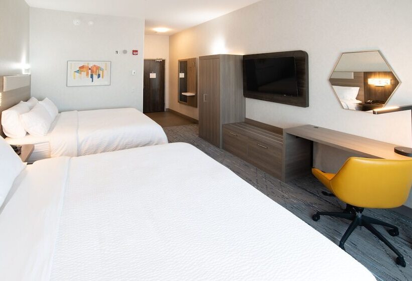 בית מלון כפרי Holiday Inn Express & Suites   Moose Jaw, An Ihg