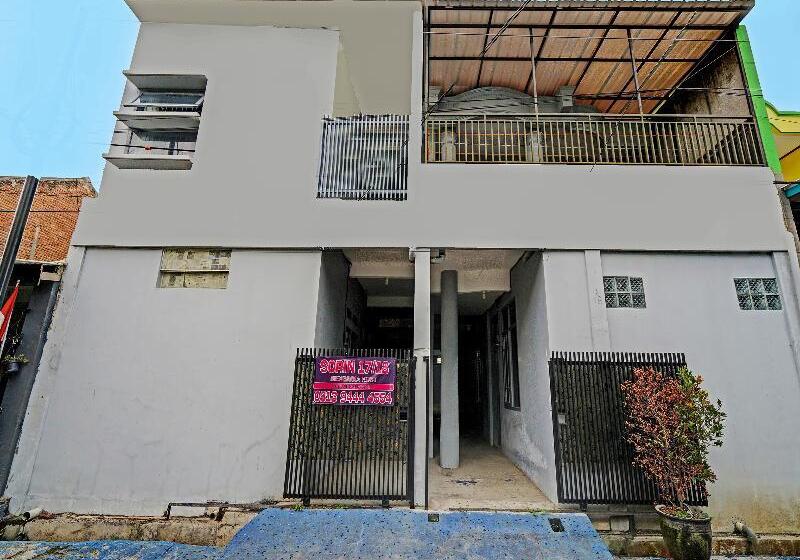 호텔 Oyo 91592 Aaliya Guest House Syariah