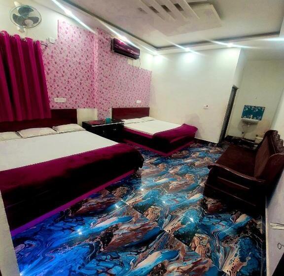 ホテル Parinee Vatika