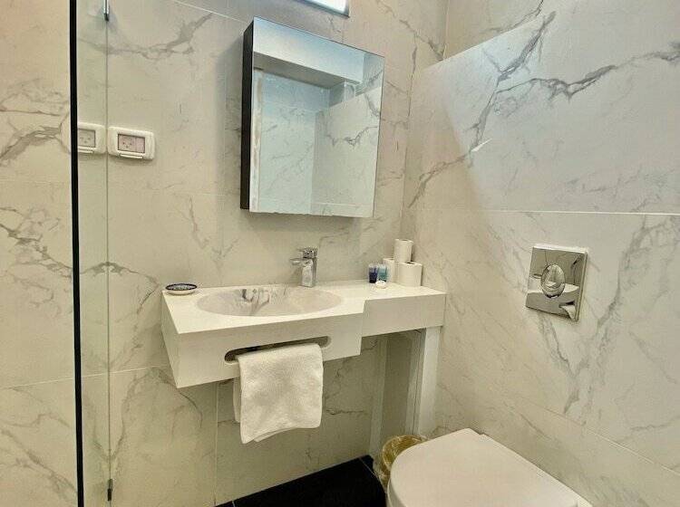 בית מלון כפרי Petrakis Inn