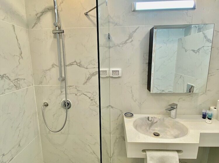 בית מלון כפרי Petrakis Inn