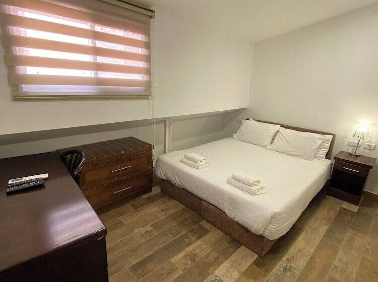 בית מלון כפרי Petrakis Inn