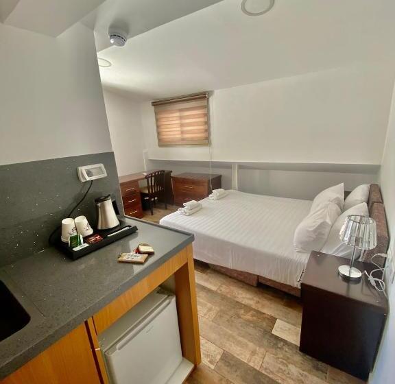 בית מלון כפרי Petrakis Inn