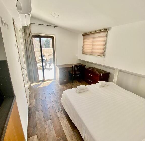 בית מלון כפרי Petrakis Inn