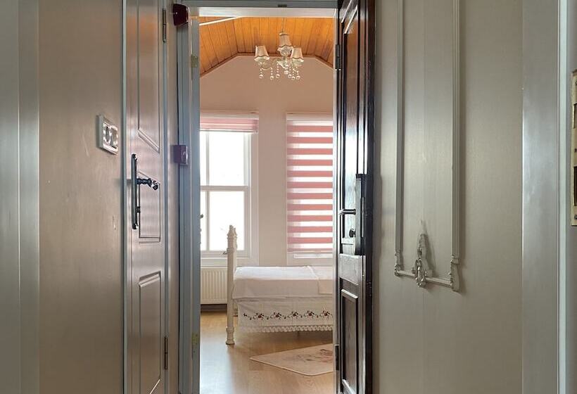 هتل çırağan S Omnia