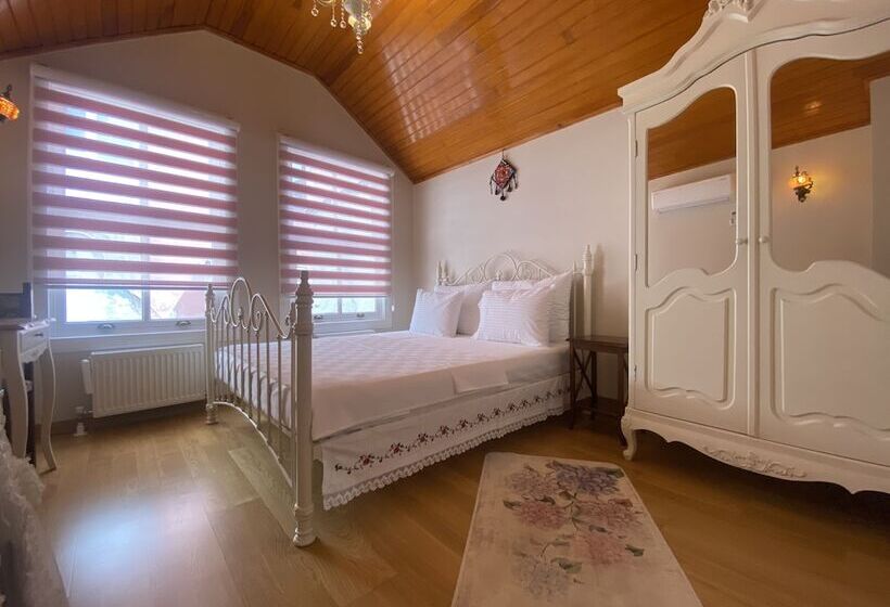 هتل çırağan S Omnia