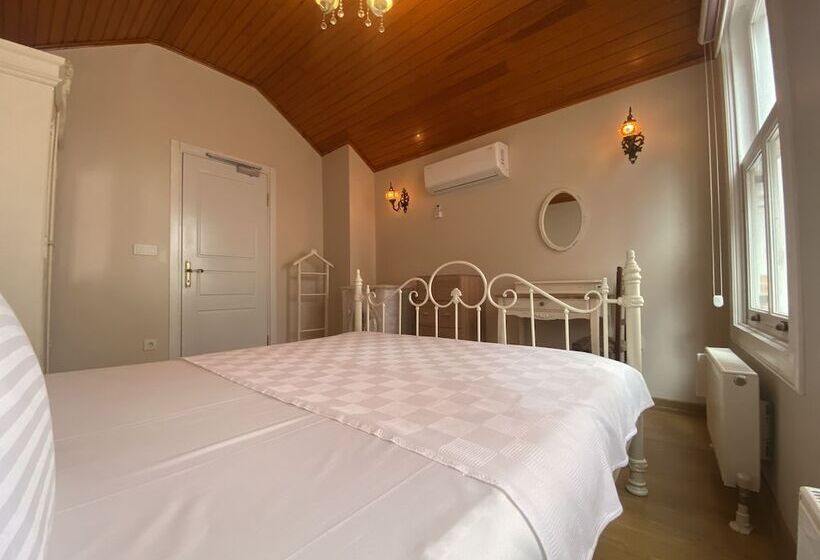 هتل çırağan S Omnia